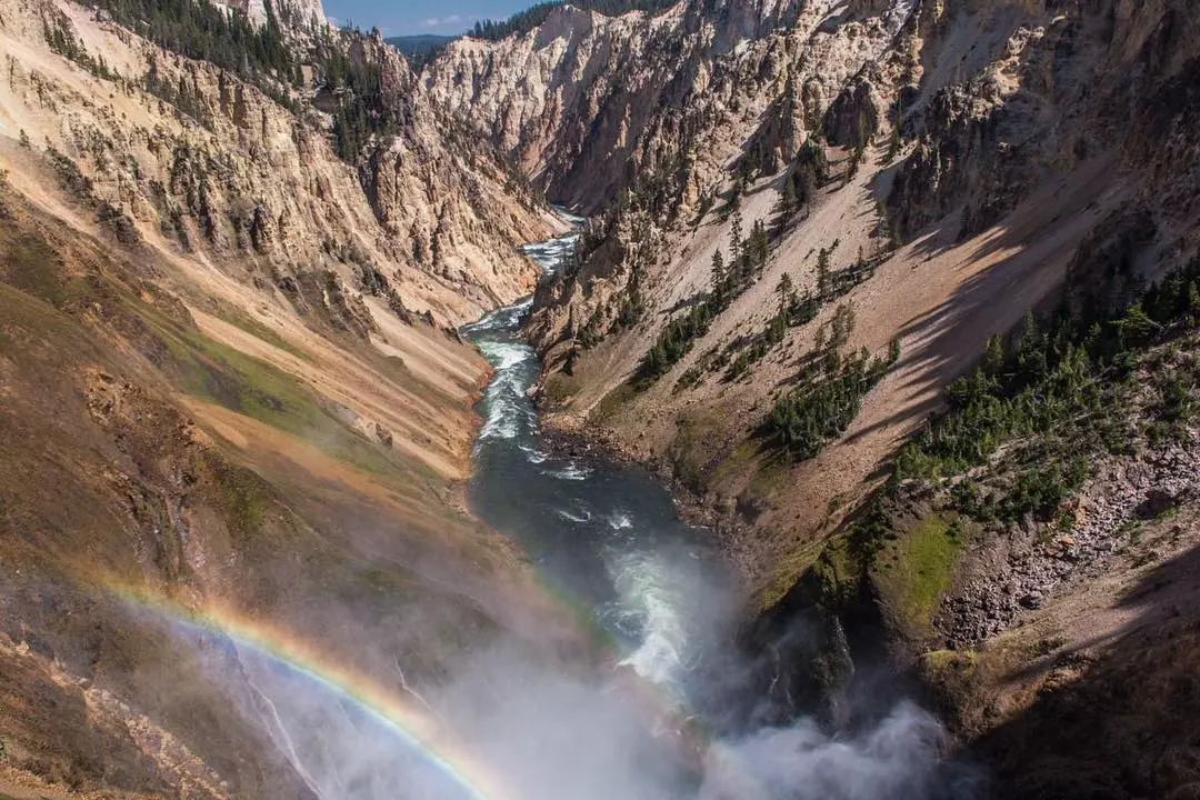 Grand canyon v yellowstonu