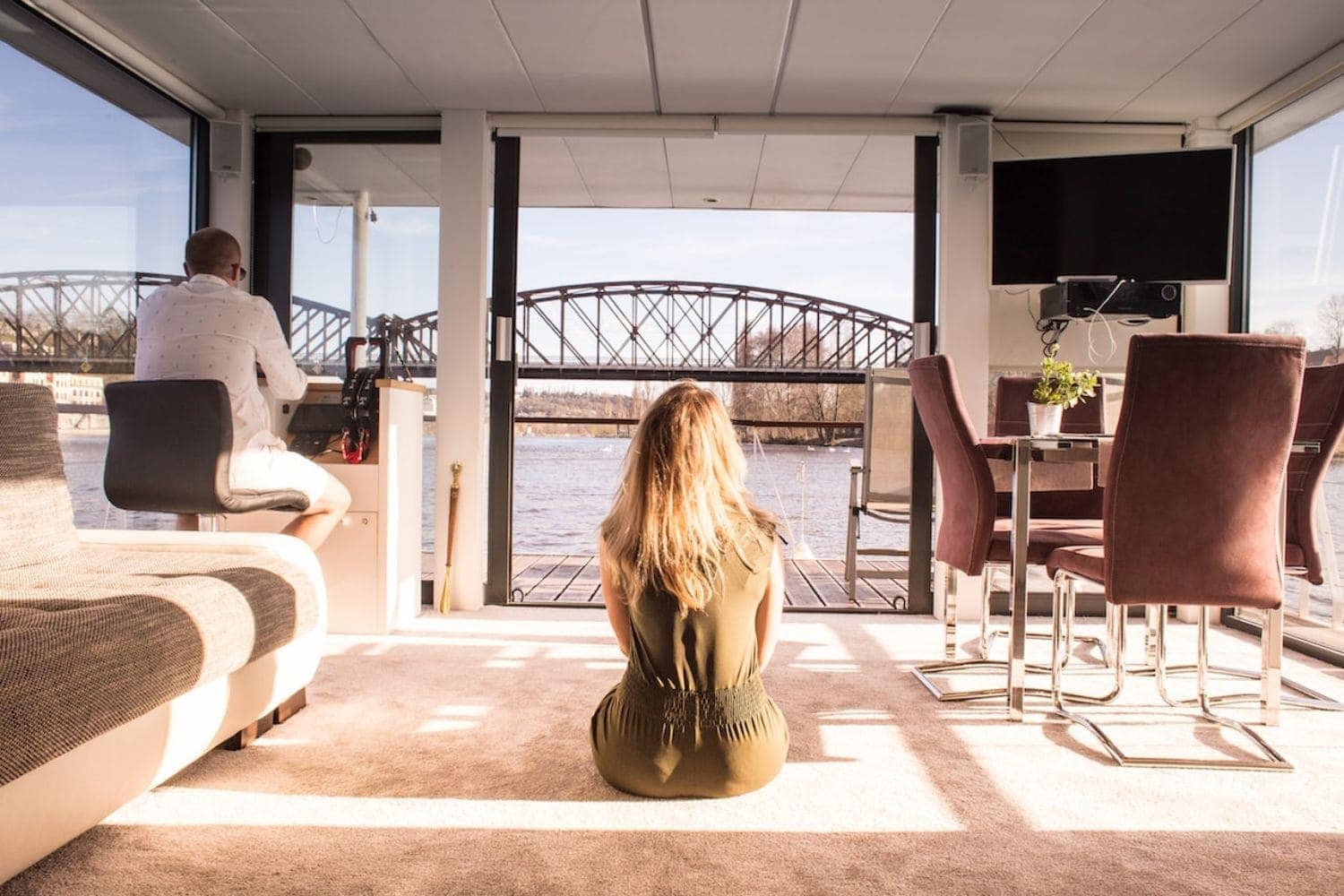 VIP Living Houseboat uvnitr