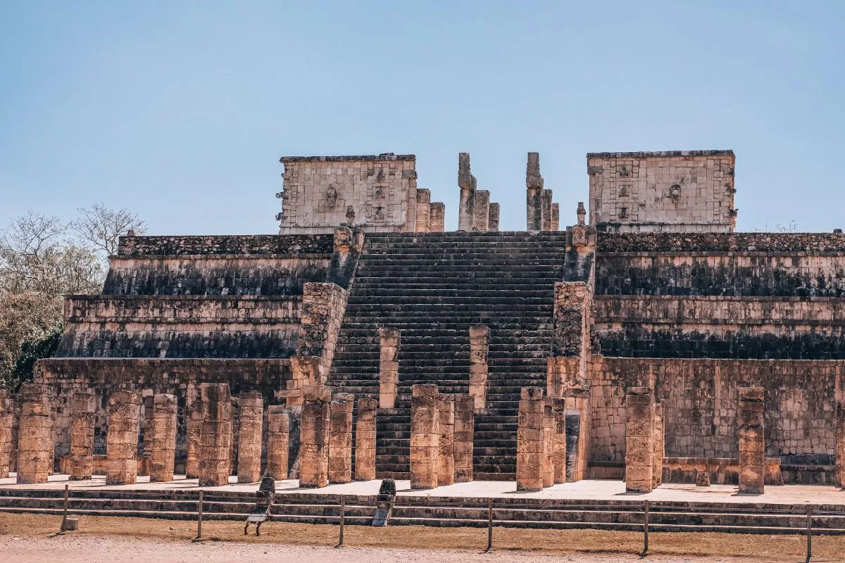 Chichén Itzá Meksyk: Przewodnik, wskazówki i porady 4 Świątynia Wojowników Chichén Itzá