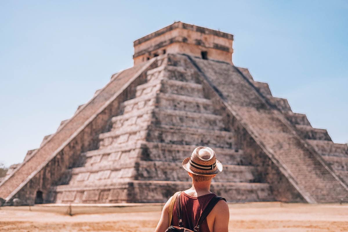 Pyramida El Castillo v mayském městě Chichen itza
