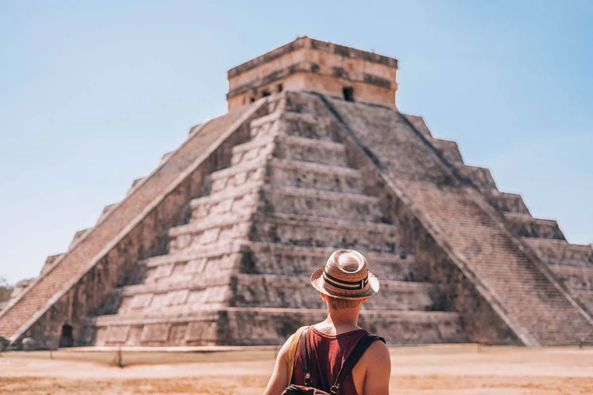 Pyramida El Castillo v Chichén Itzá