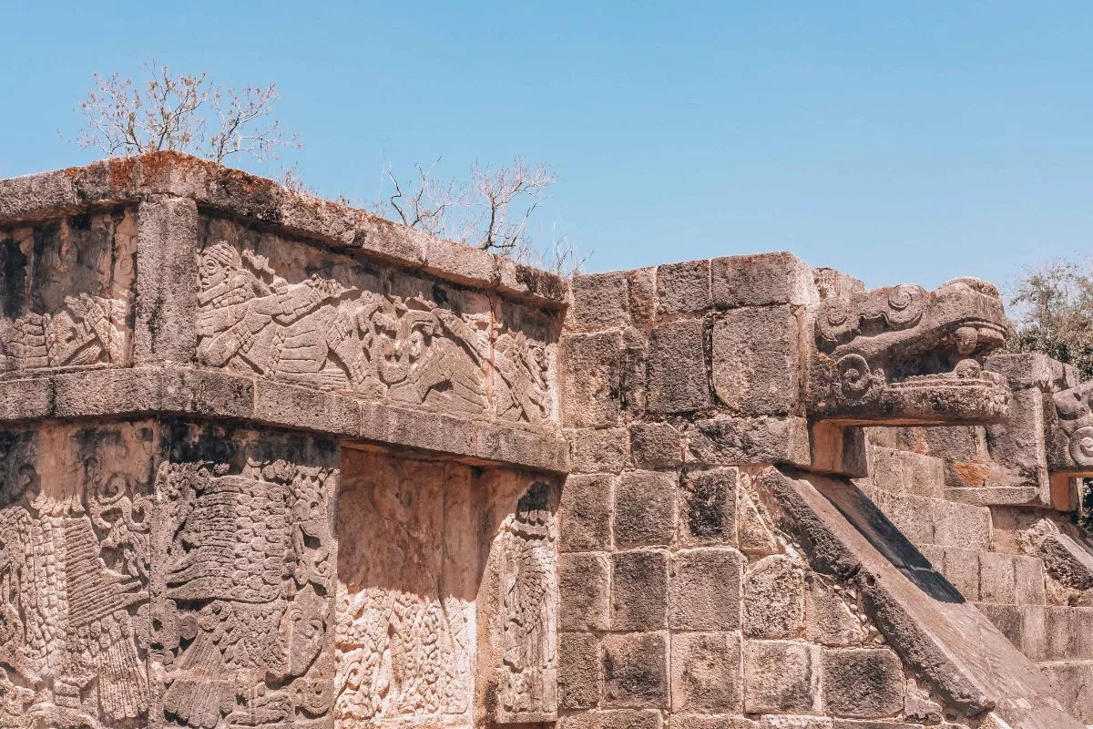 Chichén Itzá Meksyk: Przewodnik, wskazówki i porady 6 Platforma orłów i jaguarów