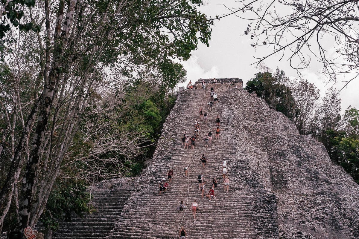 hlavní pyramida mayských ruin Coba