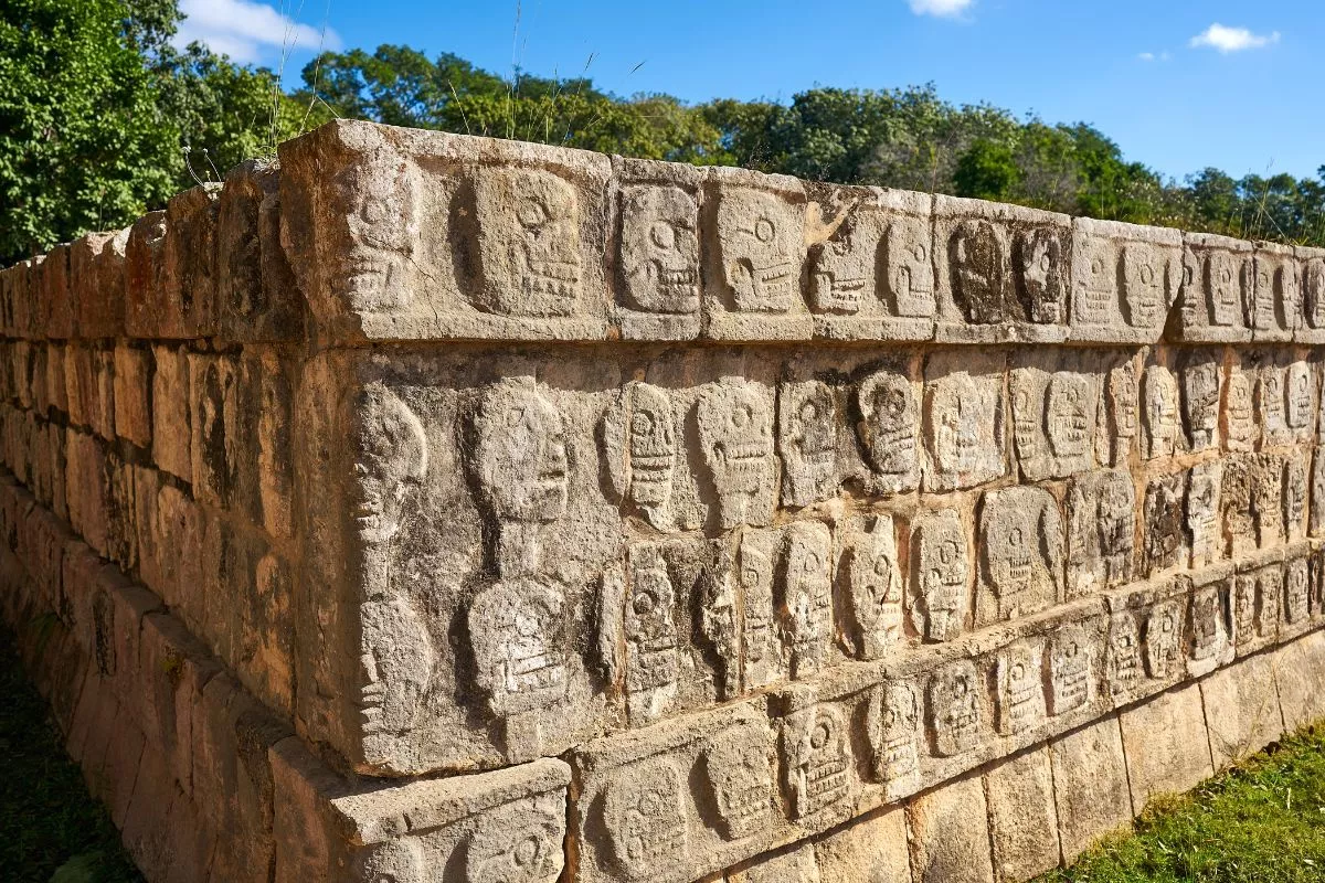 Chichén Itzá Meksyk: Przewodnik, wskazówki i porady 10 Tzompantli Chichén Itzá