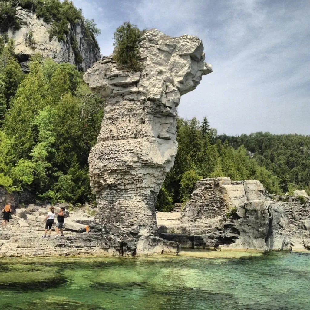 Kanada legszebb helyei: 12 tipp, mit láss és élj át 2026 10 Bruce Peninsula Ontarióban a Huron-tó türkizkék vizével