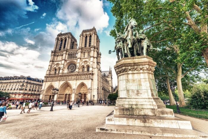 Notre Dame - co warto zobaczyć w Paryżu
