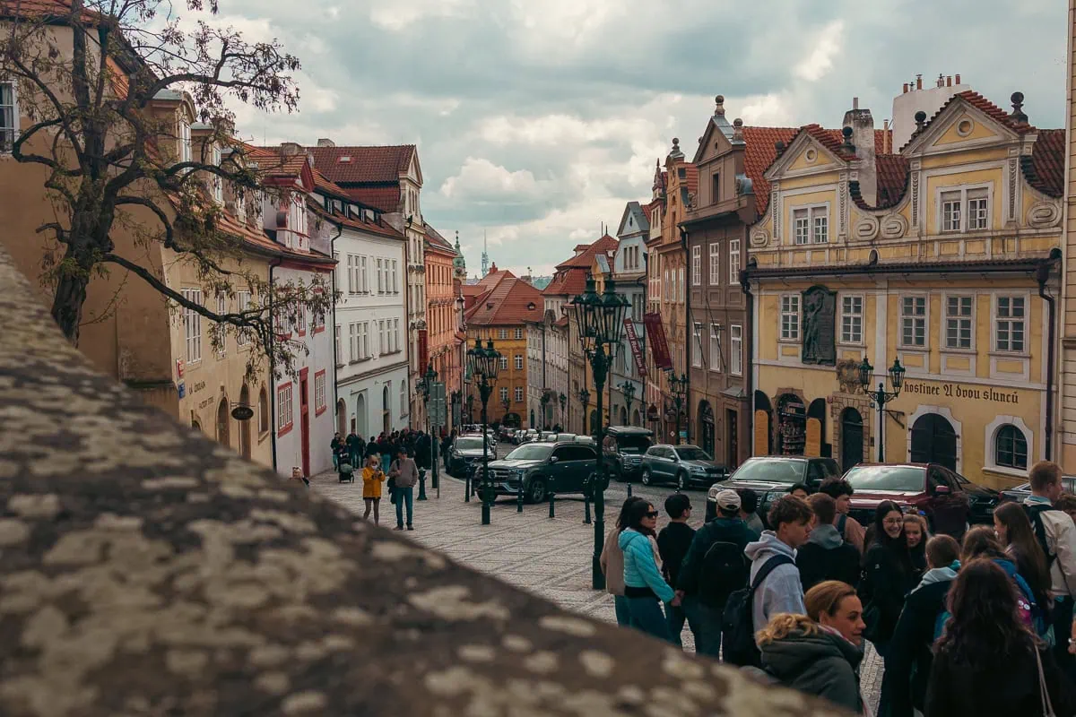 Caminho saindo do Castelo de Praga