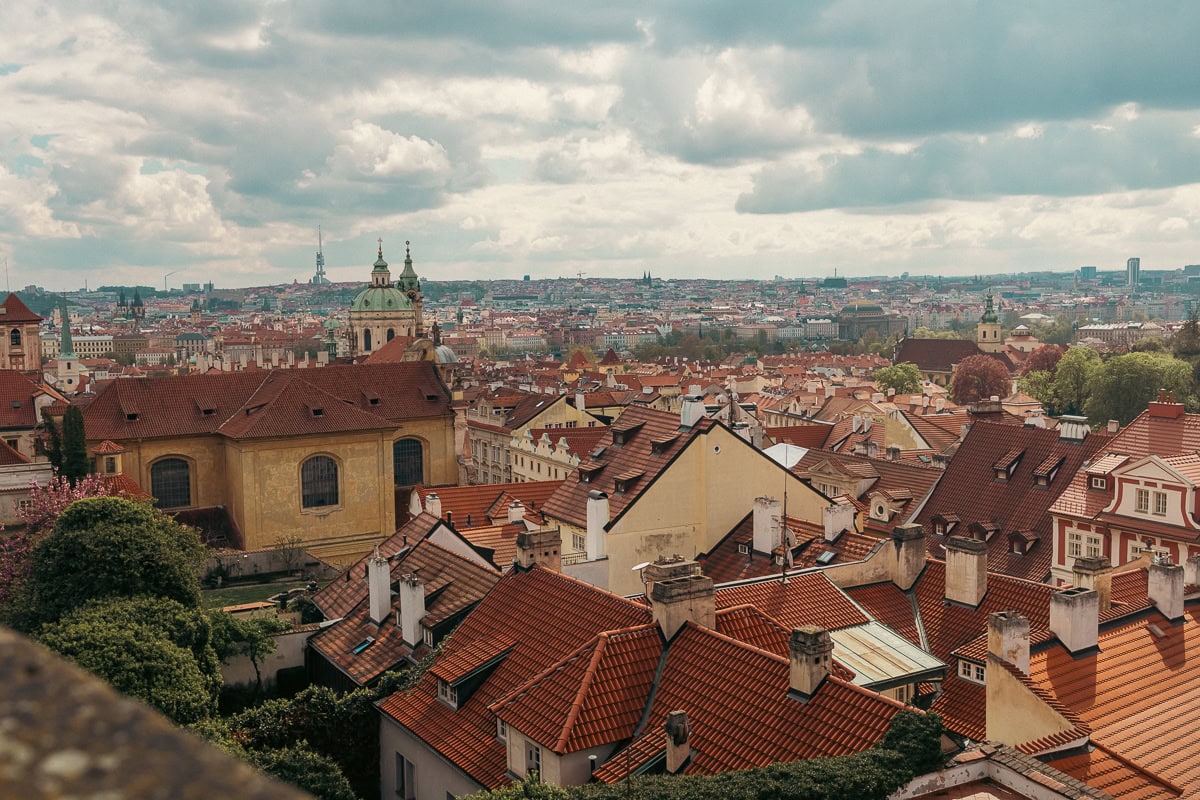 O que ver em Praga: 100+ dicas de pontos turísticos, cafés e restaurantes (2026) 36 Vista do Castelo de Praga