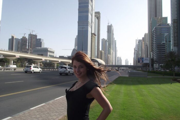 Když jsme byli poprvé v Dubaji, vyhodili mě z obchoďáku, protože jsem měla kraťasy :) 