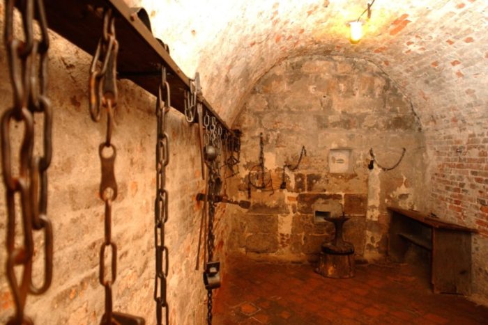 Historické vězeňské cely v Norimberku Lochgefängnisse