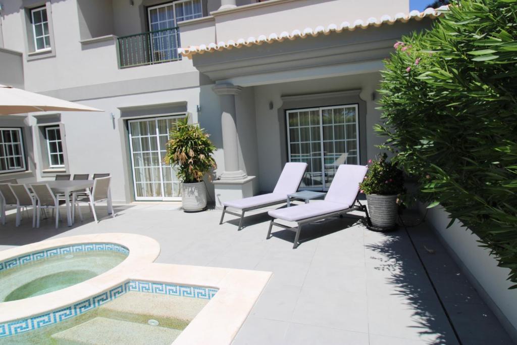Albufeira, Portugalsko: pláže a tipy, co vidět 13 Charming Exceptional Golf Villa in Algarve - Best Holiday Villas to Rent in Faro