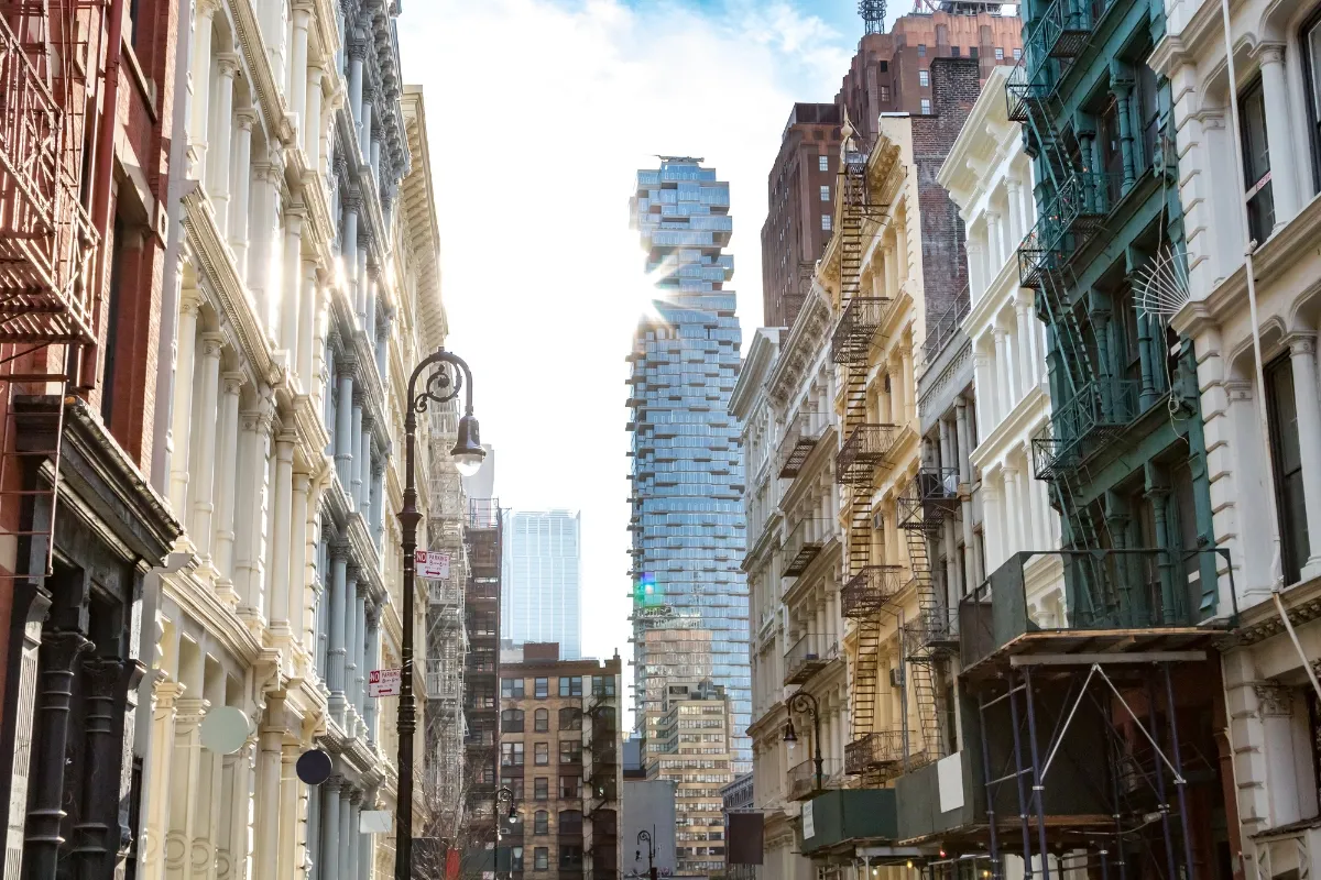 Bairros de Nova York: 15 dicas do que ver no Brooklyn, Queens e Harlem 2026 5 Arquitetura de ferro fundido no bairro SoHo de Nova York