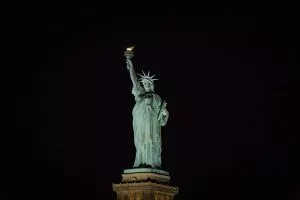 Domovská stránka 6 Socha Svobody, New York: vstupenky, trajekt a jak na korunu v roce 2026