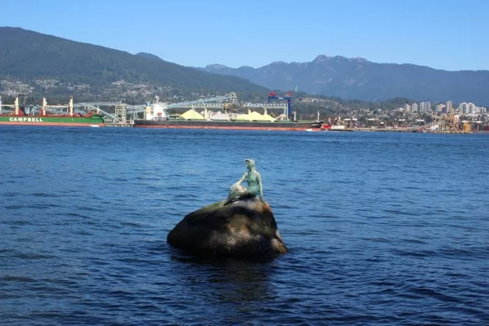 Girl in a Wetsuit ve Stanley Parku ve Vancouveru