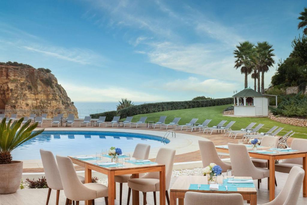 Najlepšie hotely v Algarve v Portugalsku: TOP tipy 2026 5 Hotel Tivoli Carvoeiro