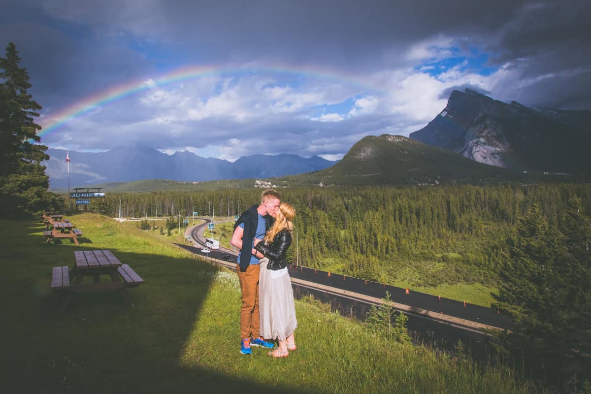 Lake Louise, Canada: 11 lucruri de văzut și făcut + ghid practic 19 Priveliște asupra orășelului Banff în Munții Stâncoși
