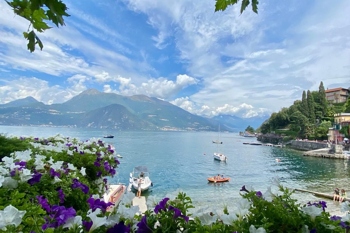 Varenna — město u Lago di Como