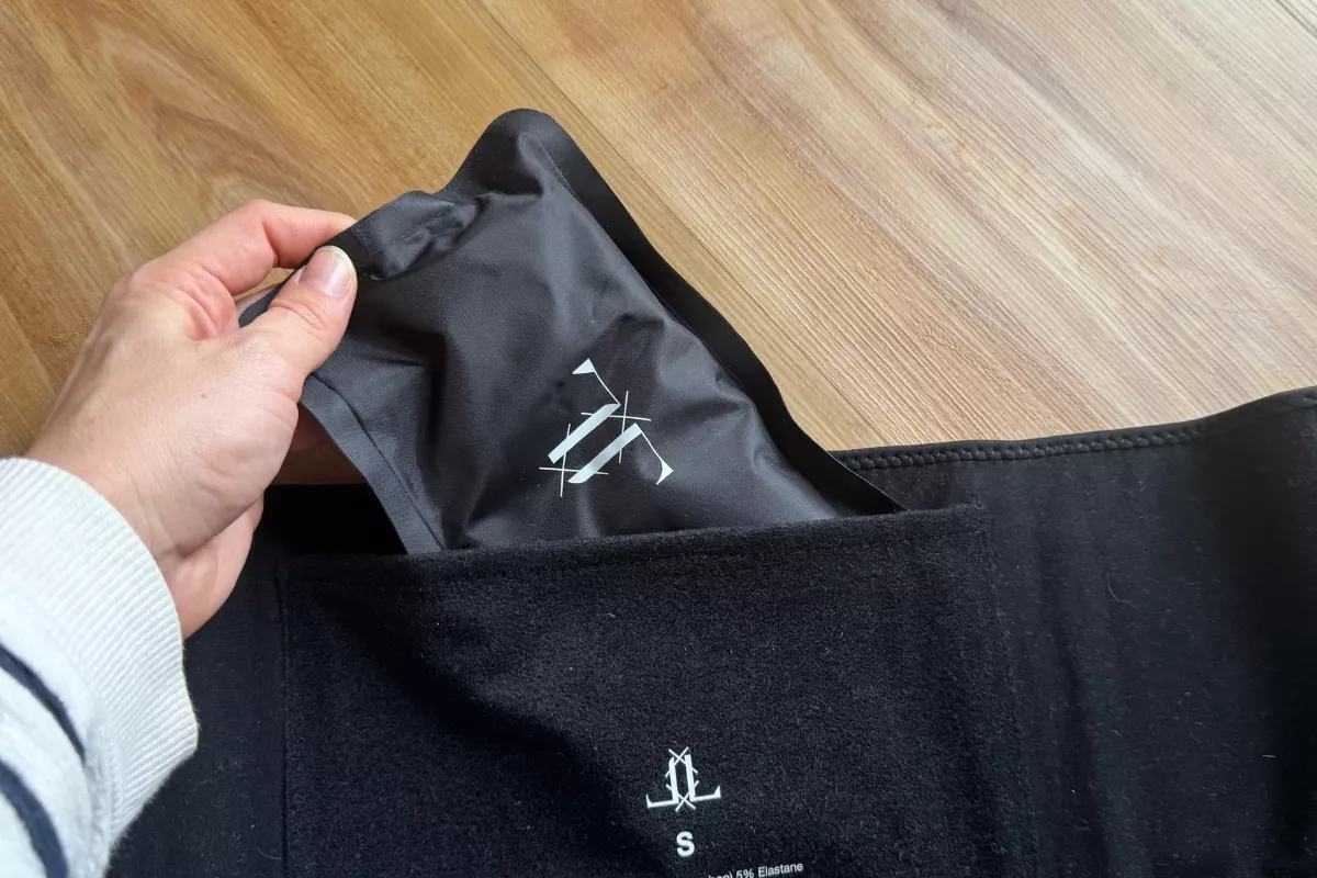 Recenze: Je LOLA&LYKKE nejlepší podpůrný těhotenský pás? 5 Gelový pytlíček na teplé a studené obklady je součástí balení - Recenze podpůrný těhotenské pás LOLA&LYKKE - moje zkušenosti