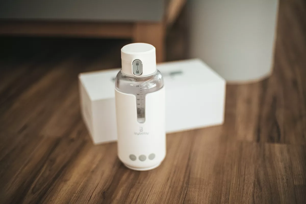 Ohřívačka mléka Izybaby