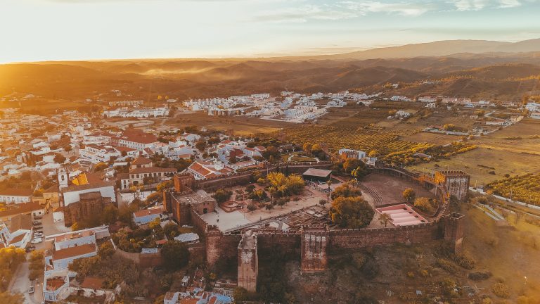 Hrad v Silves v Algarve z ptačí perspektivy