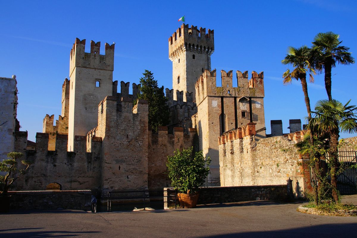 Hrad Sirmione