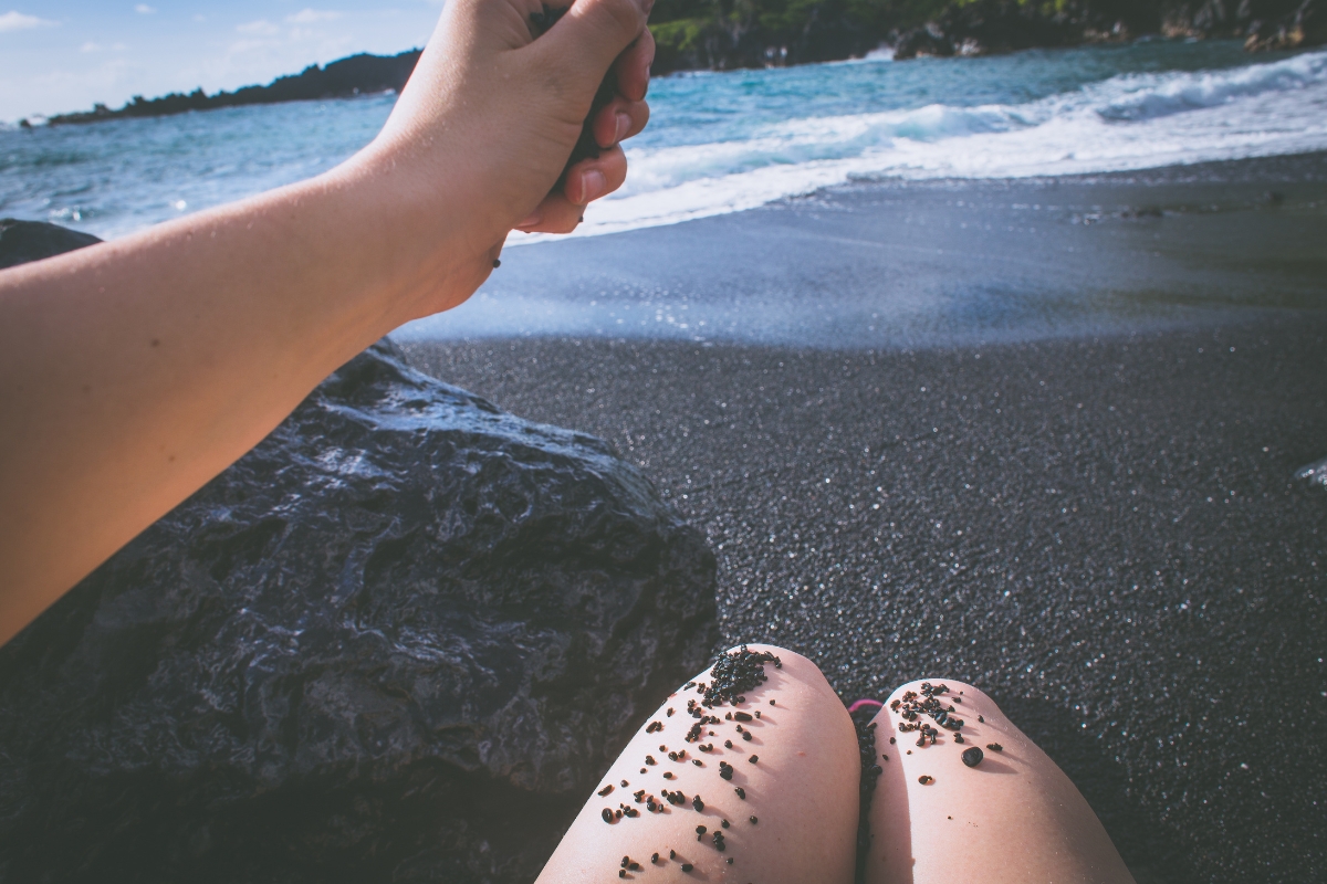 Černá pláž na Havaji Waianapanapa State Park