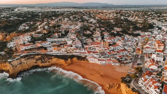 Pokud vyrážíte poprvé na vlastní pěst, nejezděte do Ugandy, ale cestujte po Evropě.