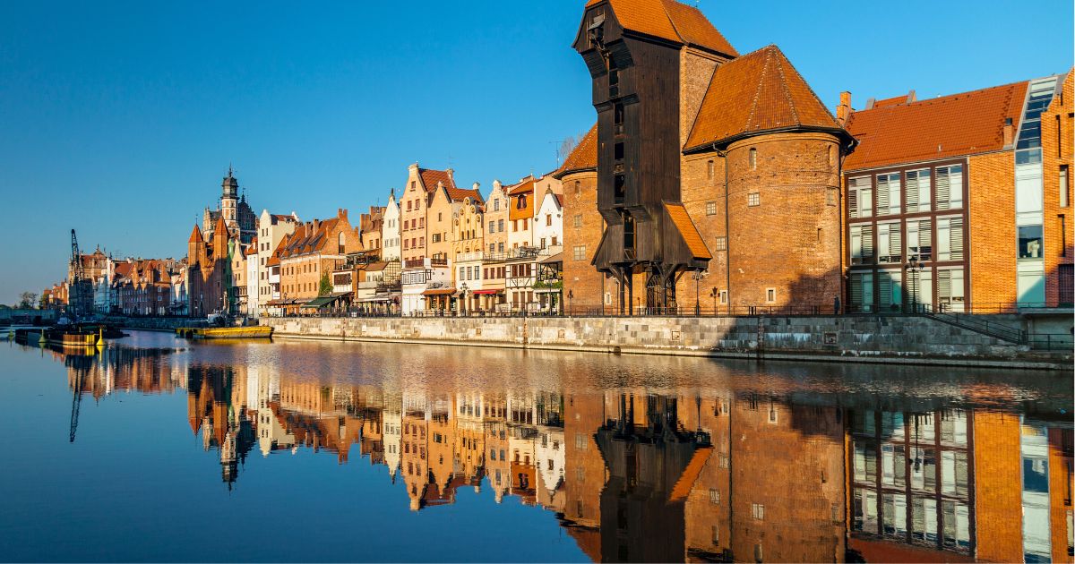 Historické centrum Gdaňska u řeky Motławy