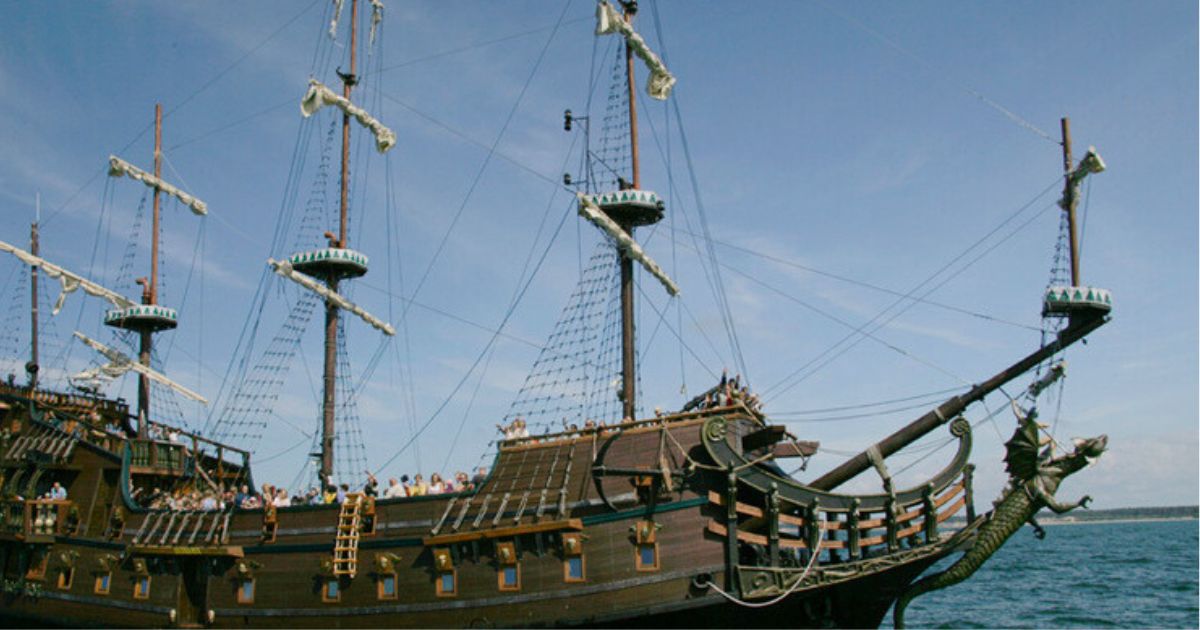Loď Dragon