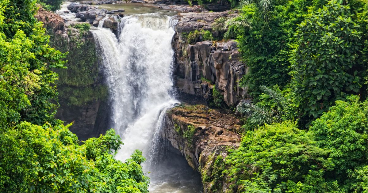 Tegenungan Waterfall