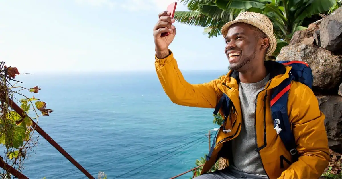 Nomad eSIM recenze: Proč si vybrat právě tohoto poskytovatele pro vaše cesty? 4 Proč Nomad eSIM?