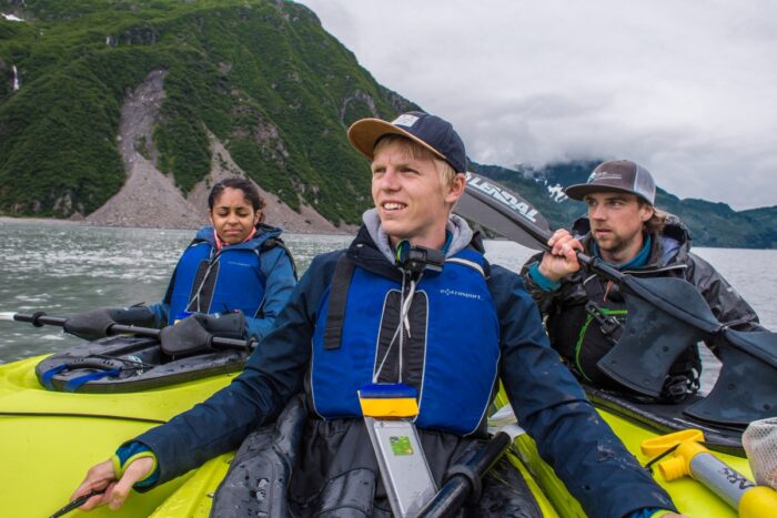 Jeden z nejdražších výletů, které jsme do té doby podnikli, byl výlet na kajakování mezi ledovci v Seward.