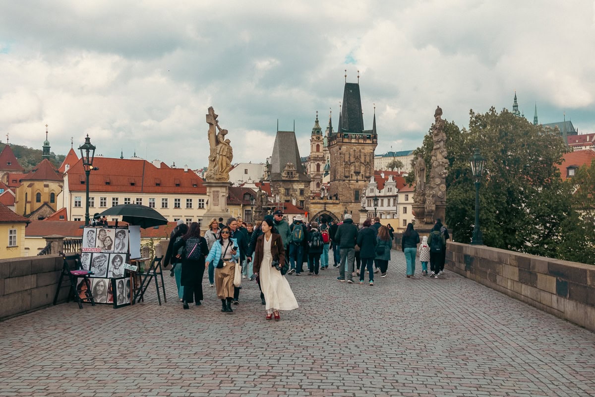 Karlův most: Průvodce od místní (historie, sochy, nejlepší čas) 4 Karlův most v Praze
