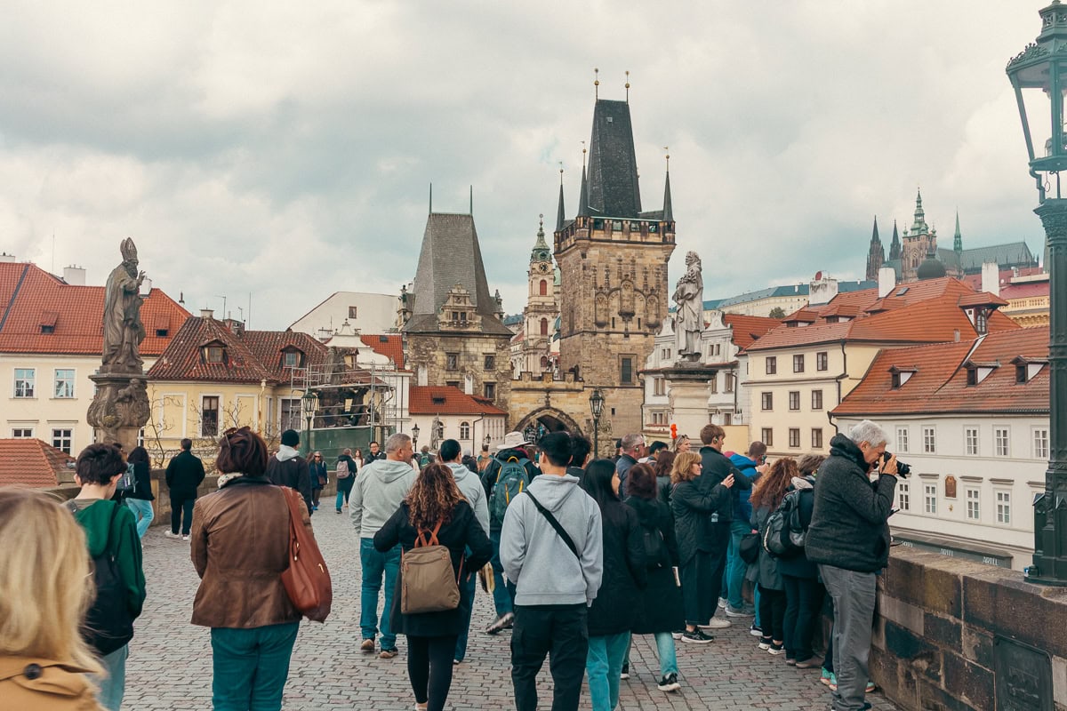 Karlův most: Průvodce od místní (historie, sochy, nejlepší čas) 10 karluv most 4148