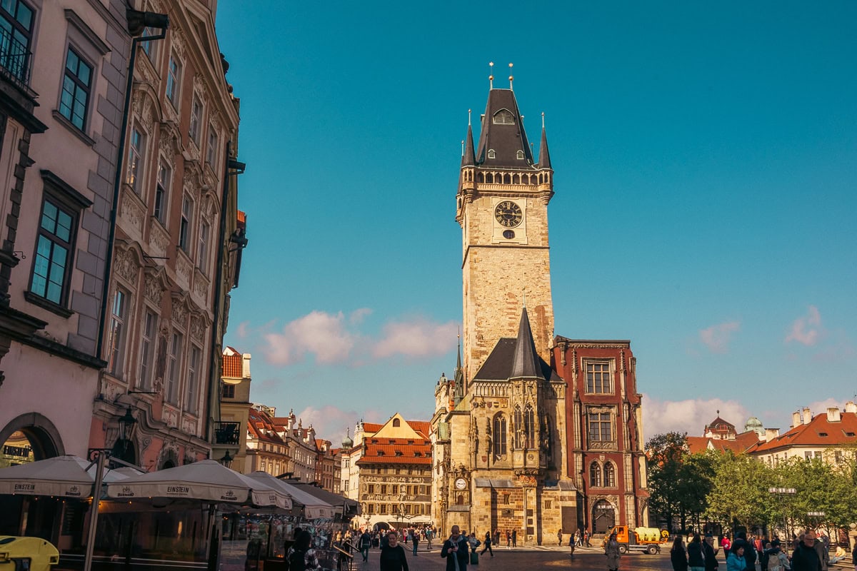 Gamla stadens torg och astronomiska klockan: Vad du ska se i hjärtat av Prag 9 Gamla stadens torg