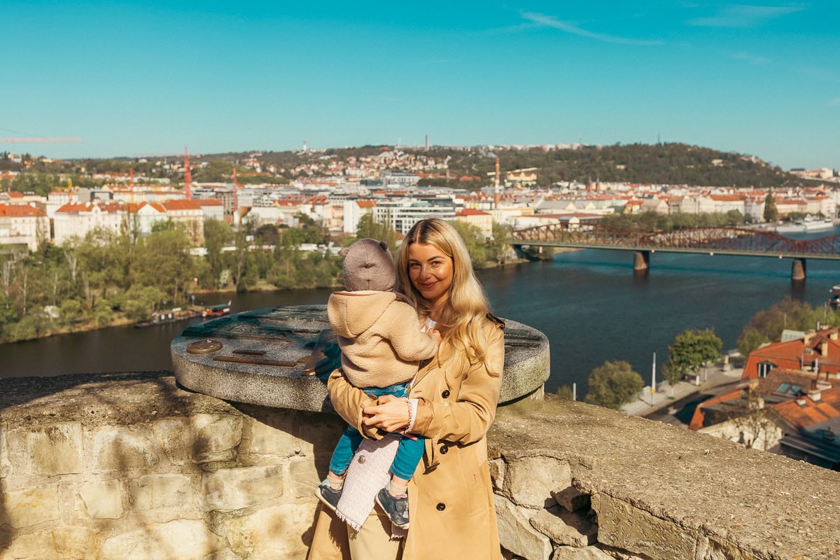 Vyšehrad: Guide till Prags andra borg (basilika, kyrkogård, murar) 1 Utsikt från Vyšehrad