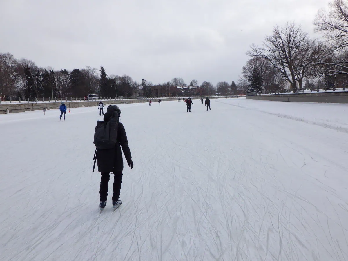 Ontário, Kanada: 35 tipů, co vidět a dělat 9 Bruslení na Rideau Canal v Ottawě