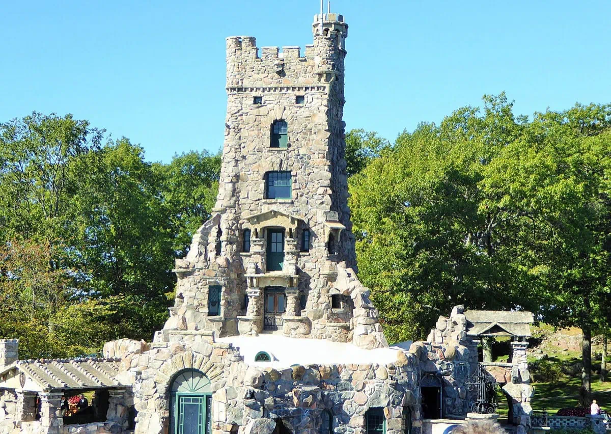 Ontário, Kanada: 35 tipů, co vidět a dělat 18 Zámek Boldt Castle na ostrově v oblasti Thousand Islands