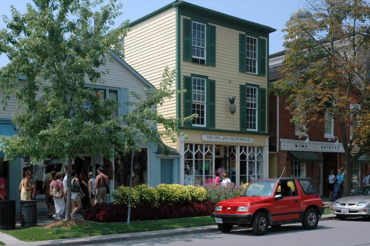 Ontário, Kanada: 35 tipů, co vidět a dělat 13 Queen Street v Niagara-on-the-Lake