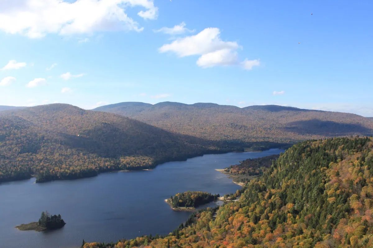 Provincie Quebec, Kanada: kompletní průvodce | 30+ tipů, co vidět a zažít 32 Jezero v Parc national du Mont-Tremblant