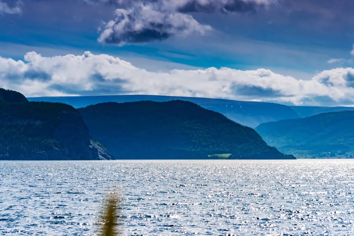 Fiordo nel parco nazionale Gros Morne a Newfoundland