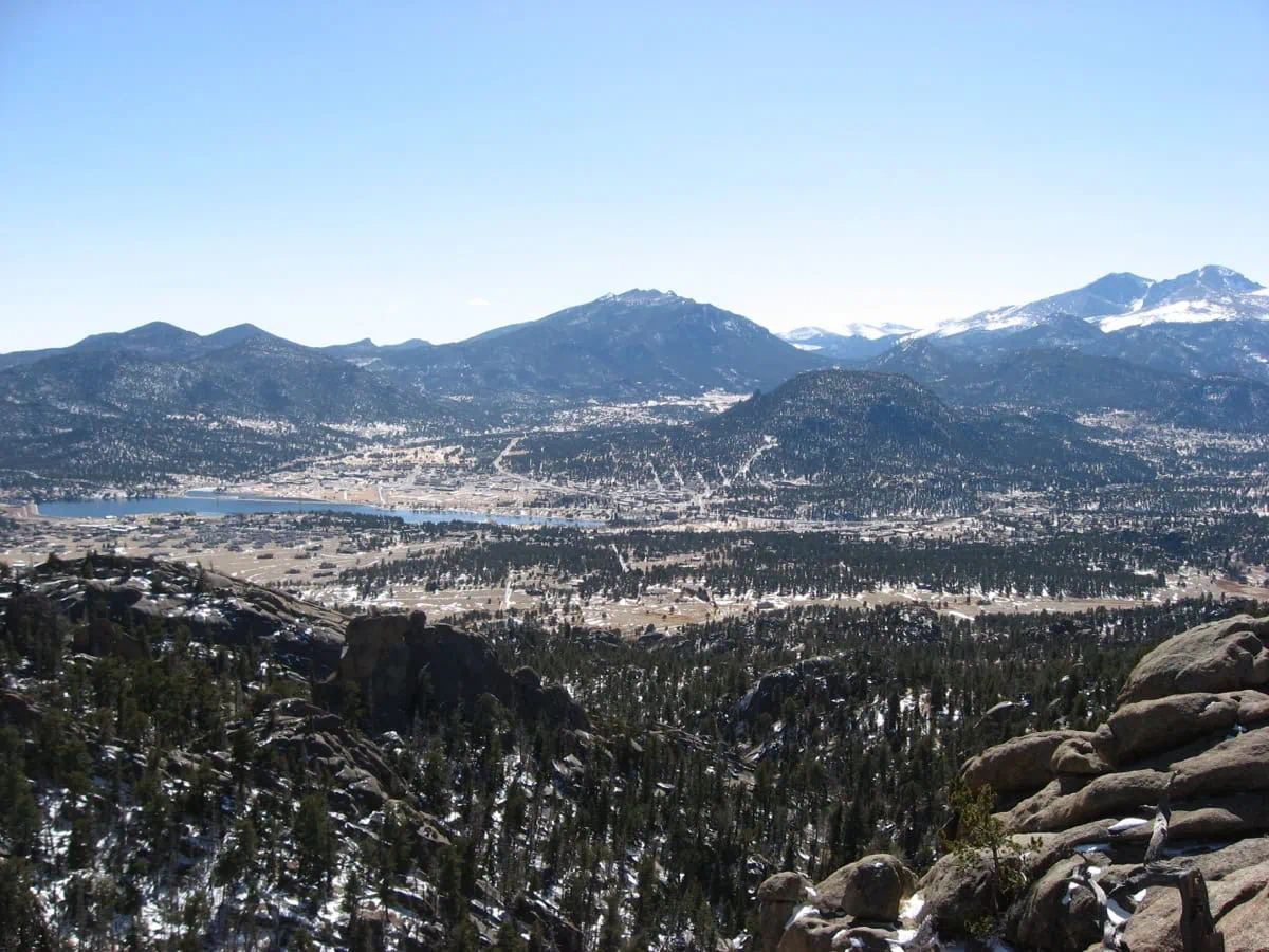 Mestecko Estes Park, brana do Rocky Mountain National Park