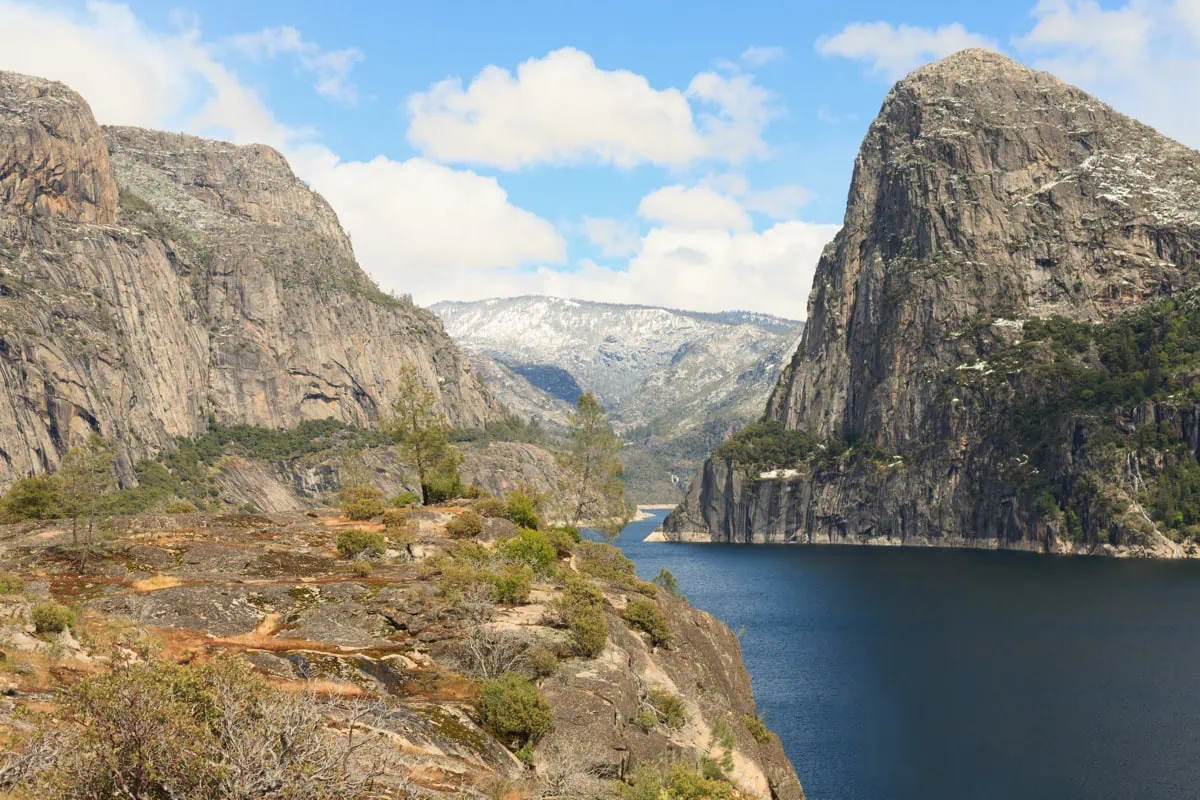 Prehrada a udoli Hetch Hetchy v Yosemite