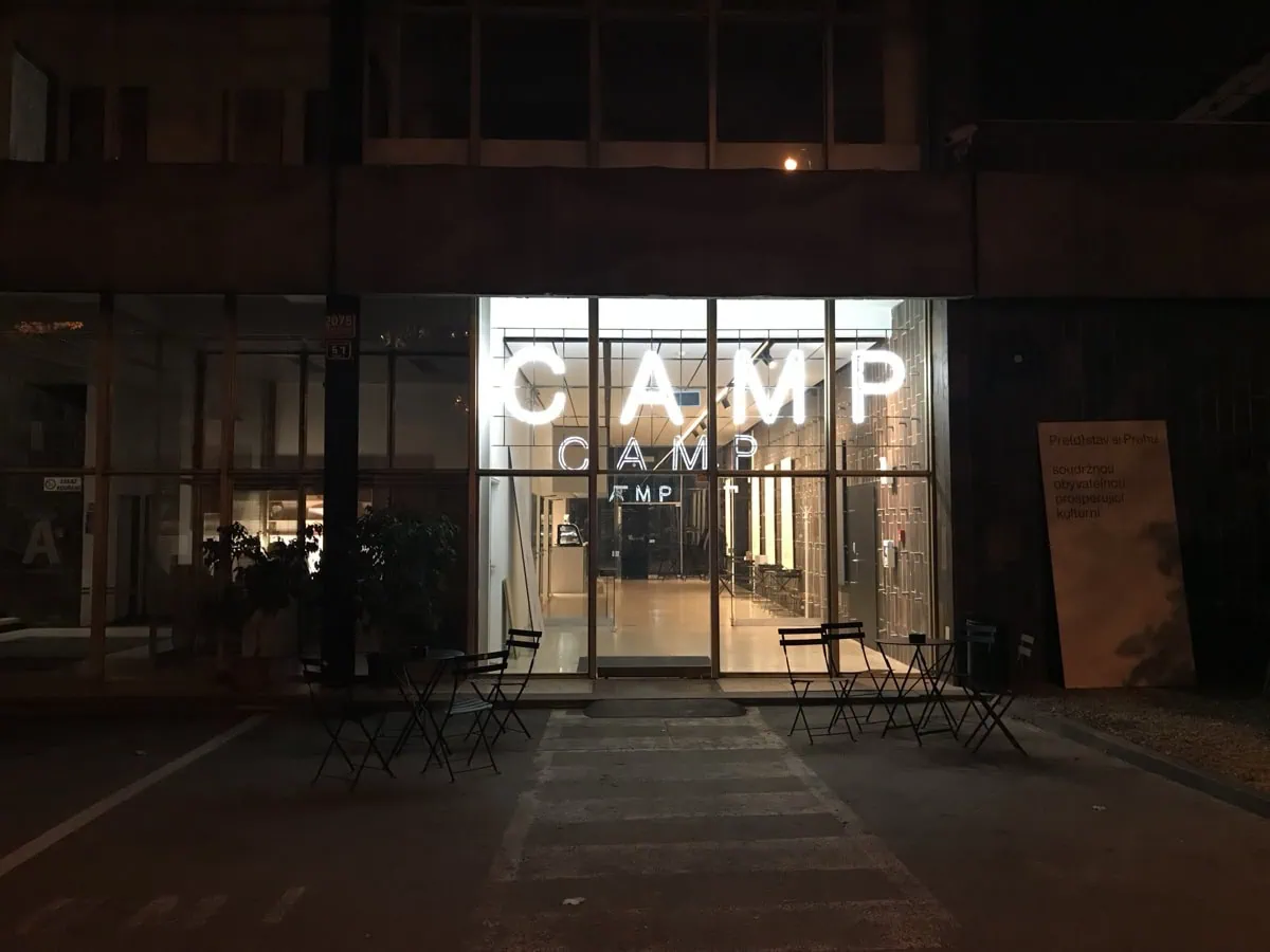 Vstup do CAMP, Centra architektury a městského plánování v Praze