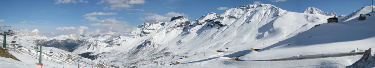 Pordoijoch / Passo Pordoi panoramaticky pohled