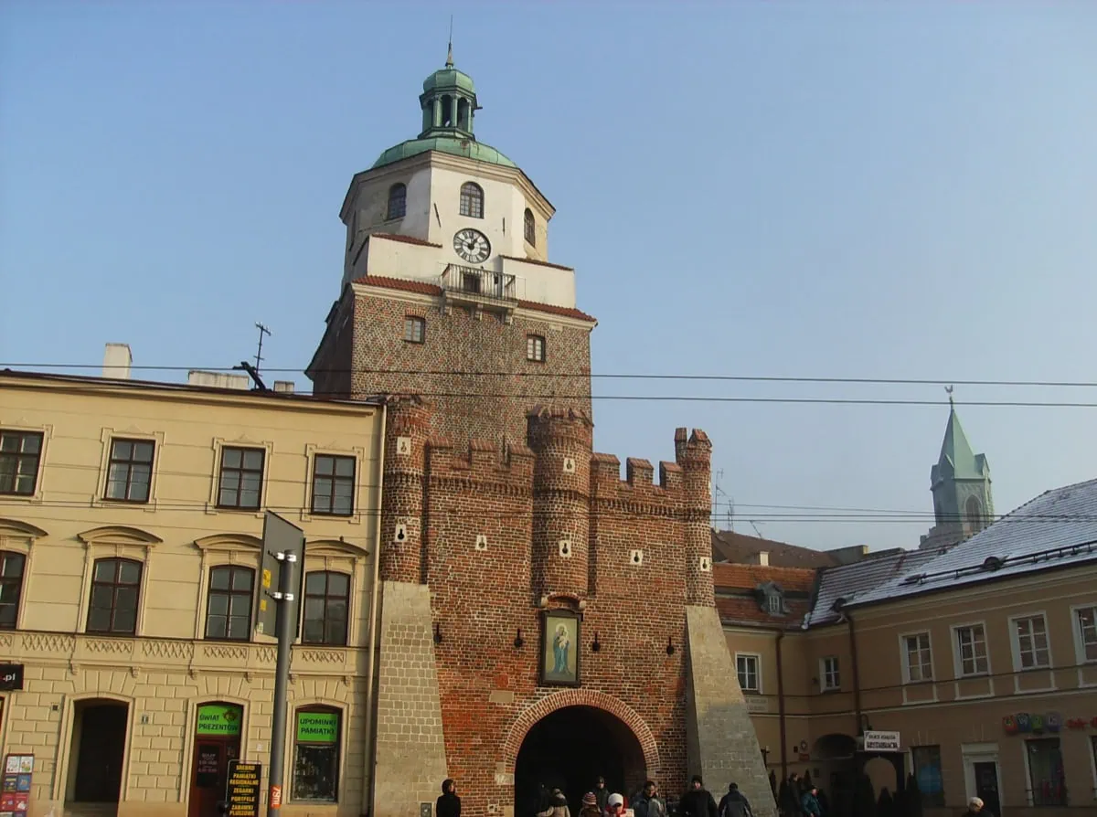 Lublin, Polsko: 15 tipů, co vidět a dělat v multikulturní perle 10 Brama Krakowska - jediny zbytek mestských hradeb
