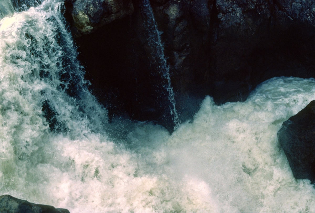 Maligne Lake a Spirit Island: 10 tipů, co vidět a dělat 7 Maligne Canyon — hluboký krasový kaňon