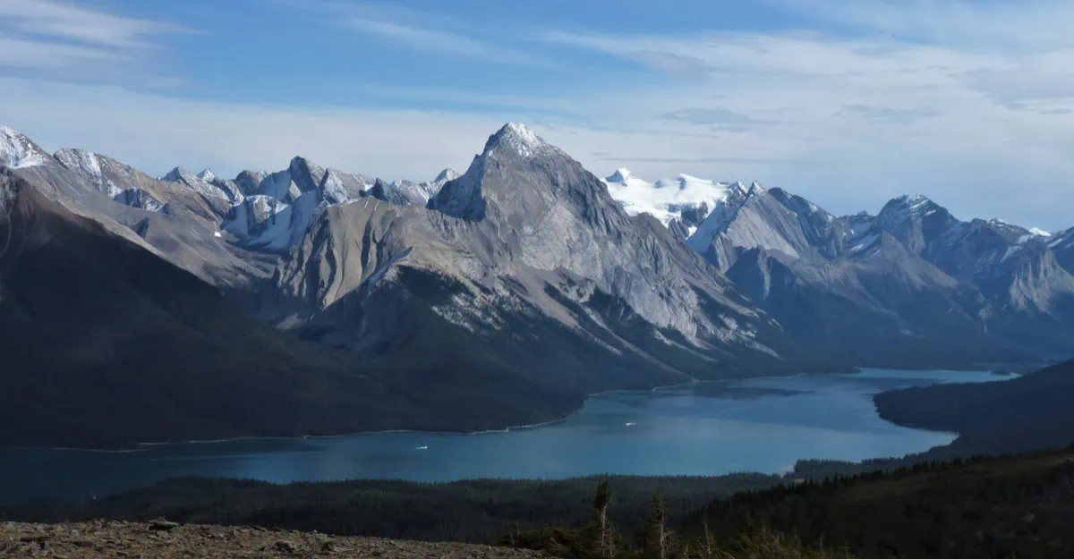 Bald Hills v Jasperu — výhled na Maligne Lake