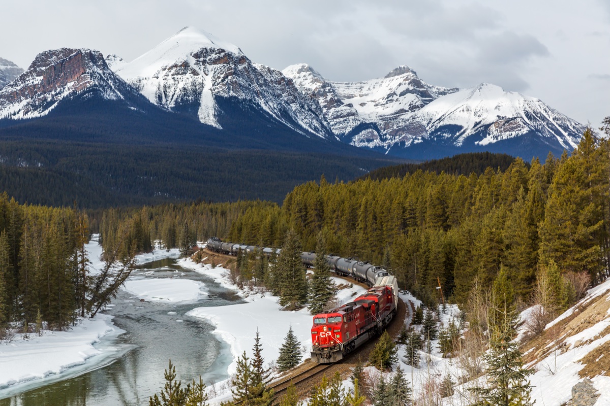 Lake Louise v zime