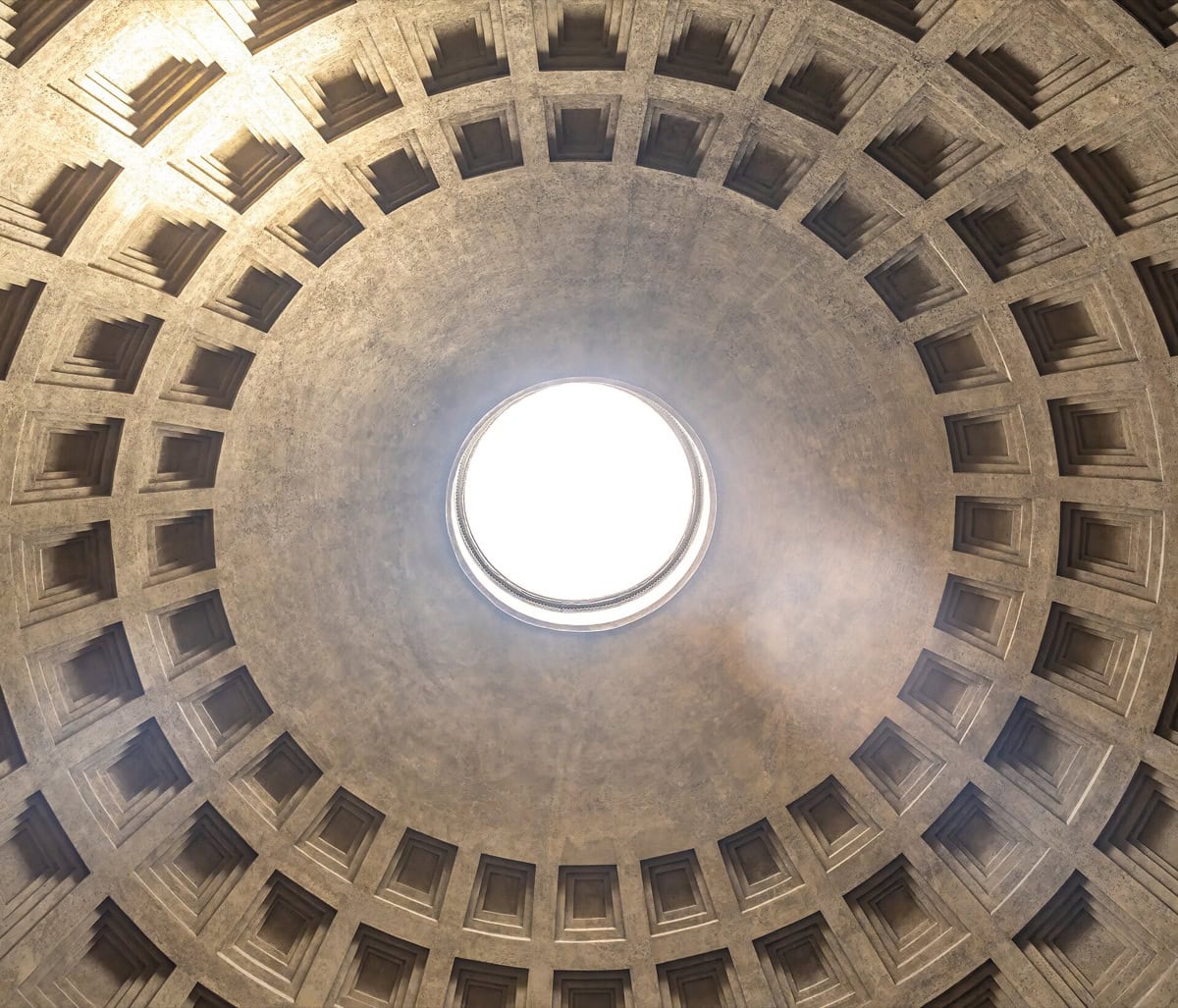 Panteonul din Roma, Italia: 9 sfaturi + bilete, program și istorie 4 Cupola de beton a Panteonului cu casetoane și oculus, văzută din interior